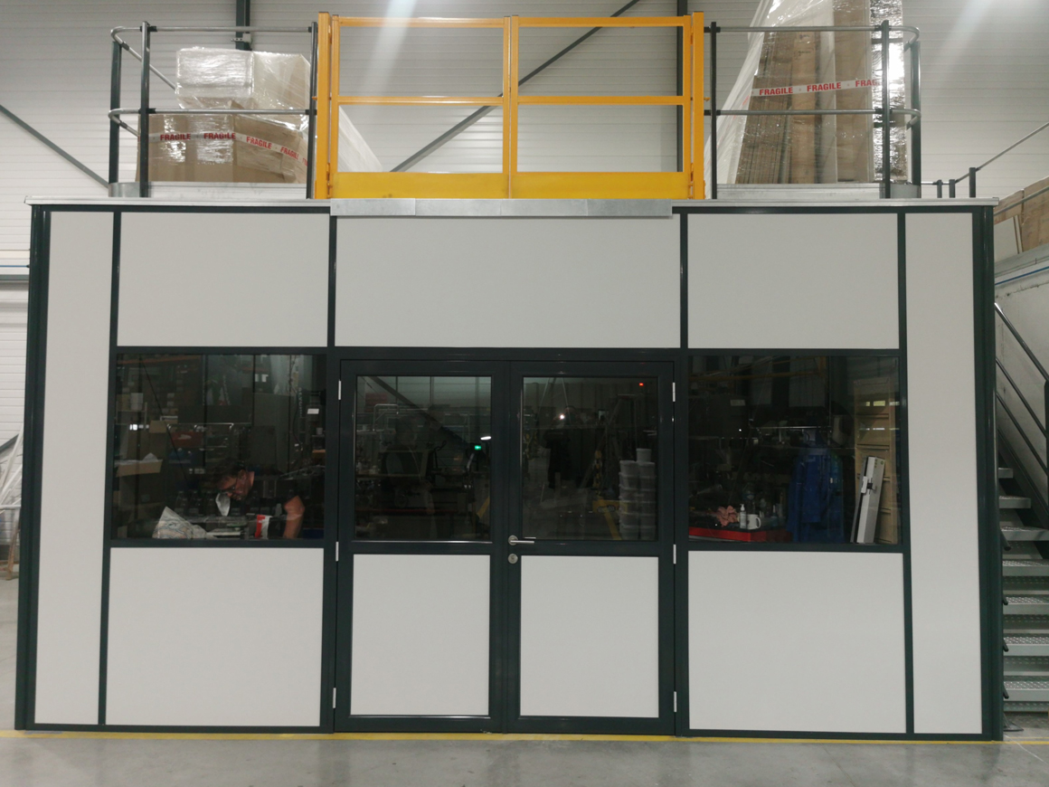 Mezzalp pose des cloisons amovibles acoustiques pour le confort de vos espaces industriels à Lyon.