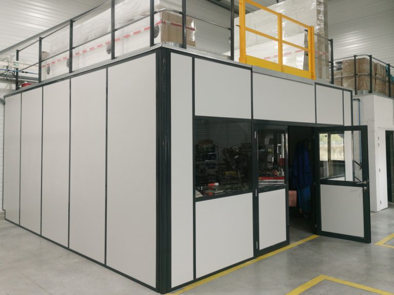 Mezzalp installe des cloisons amovibles pleines pour une meilleure isolation de vos bureaux à Lyon.