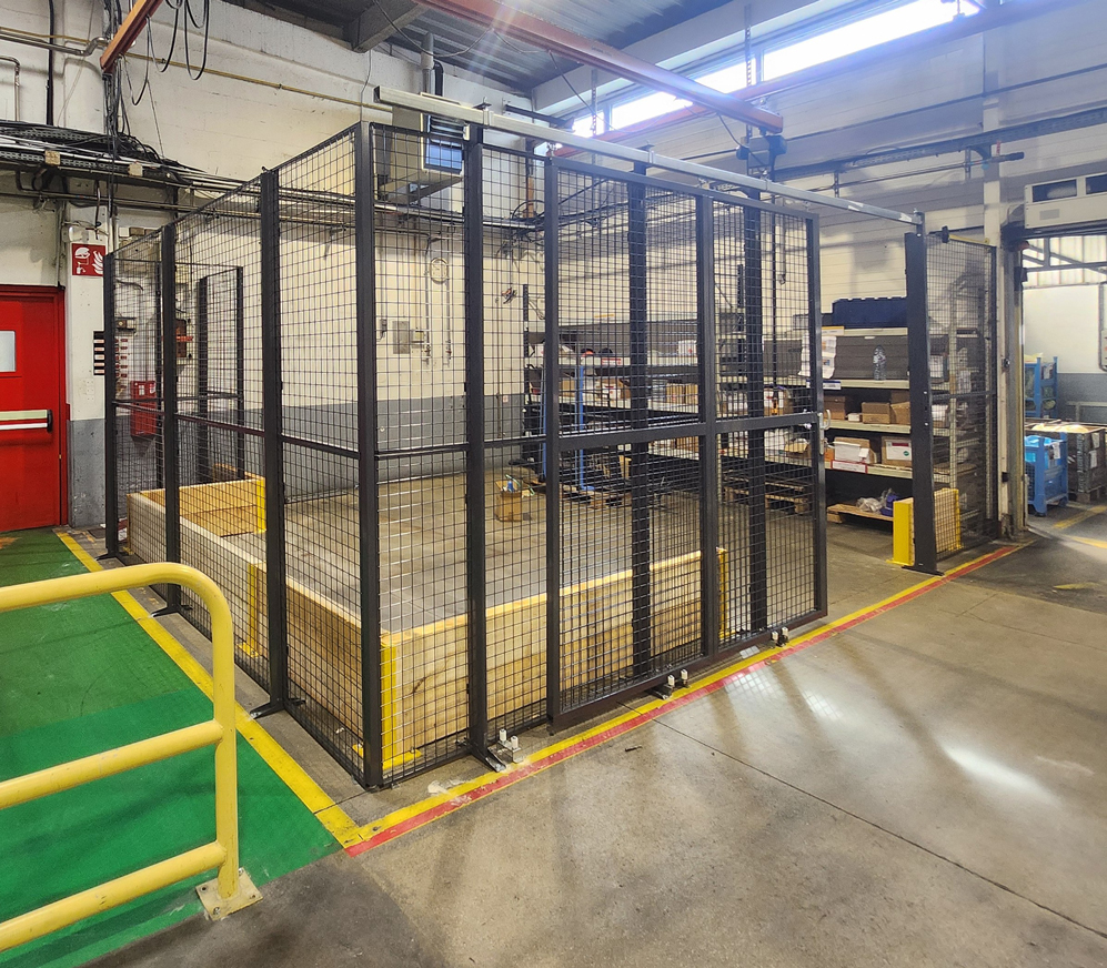 Délimitez vos espaces de stockage avec les cloisons grillagées Mezzalp à Saint-Étienne.
