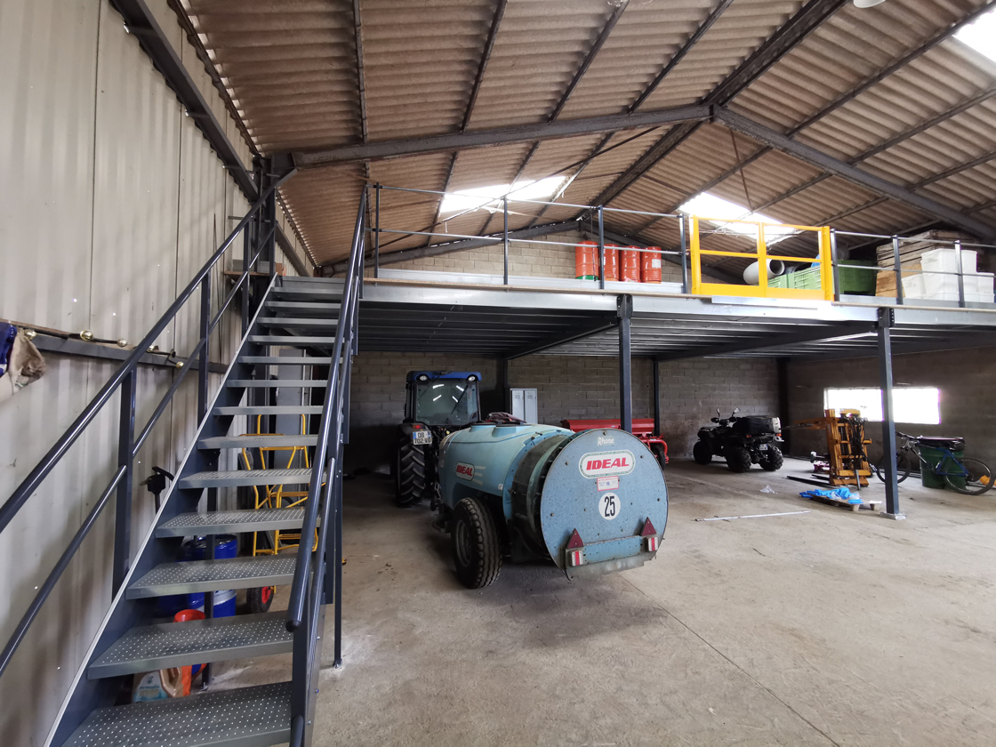 Mezzalp installe votre plateforme de stockage en Auvergne-Rhône-Alpes.