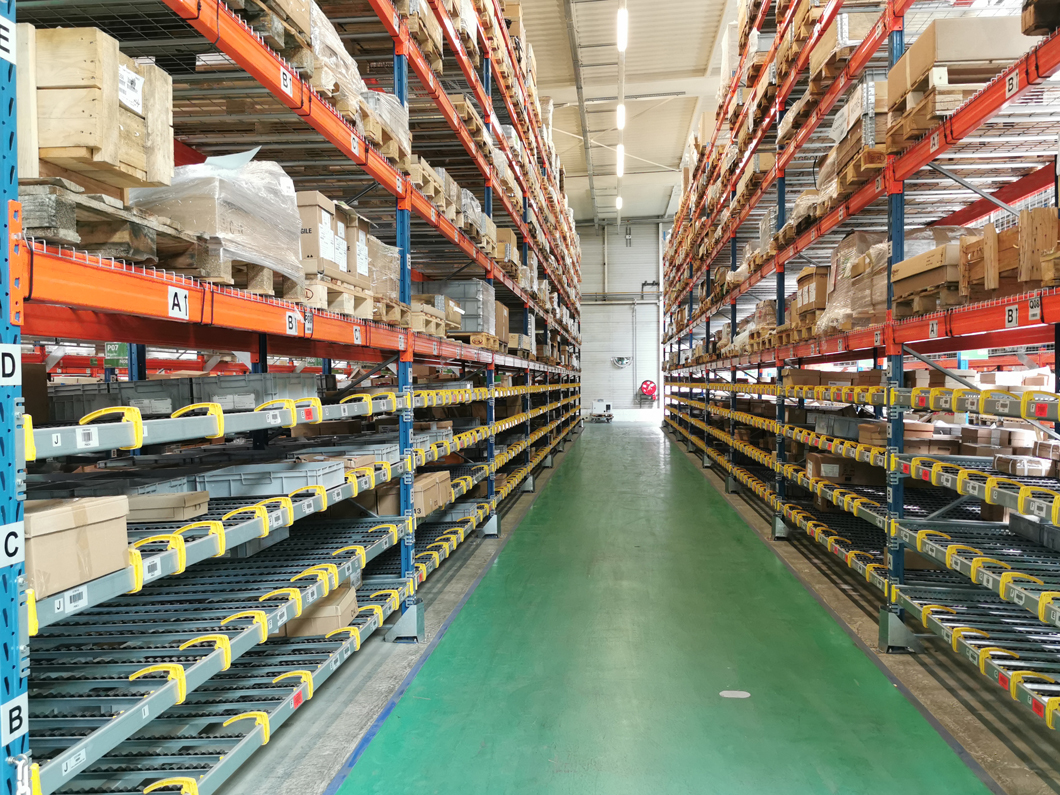 Rayonnage lourd pour stockage industriel Mezzalp à Lyon.